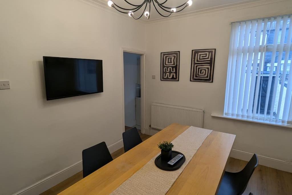 Anfield Haven For 6 Apartment